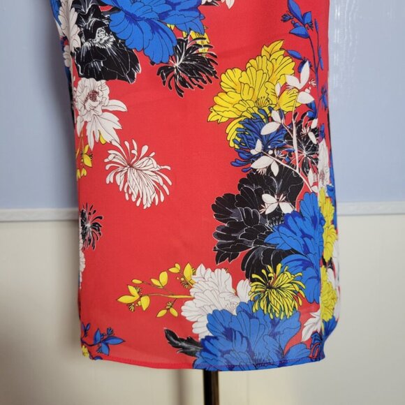 Violet + Claire Small Bright Red Blue Floral Keyhole Sleeveless Summer Blouse - Picture 3 of 9